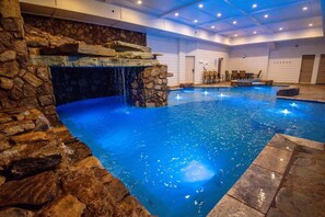 Una piscina techada