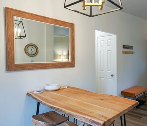 Dining - Cozy Midtown CDA Cottage (Coeur d'Alene)