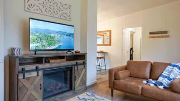 TV, fireplace, offices