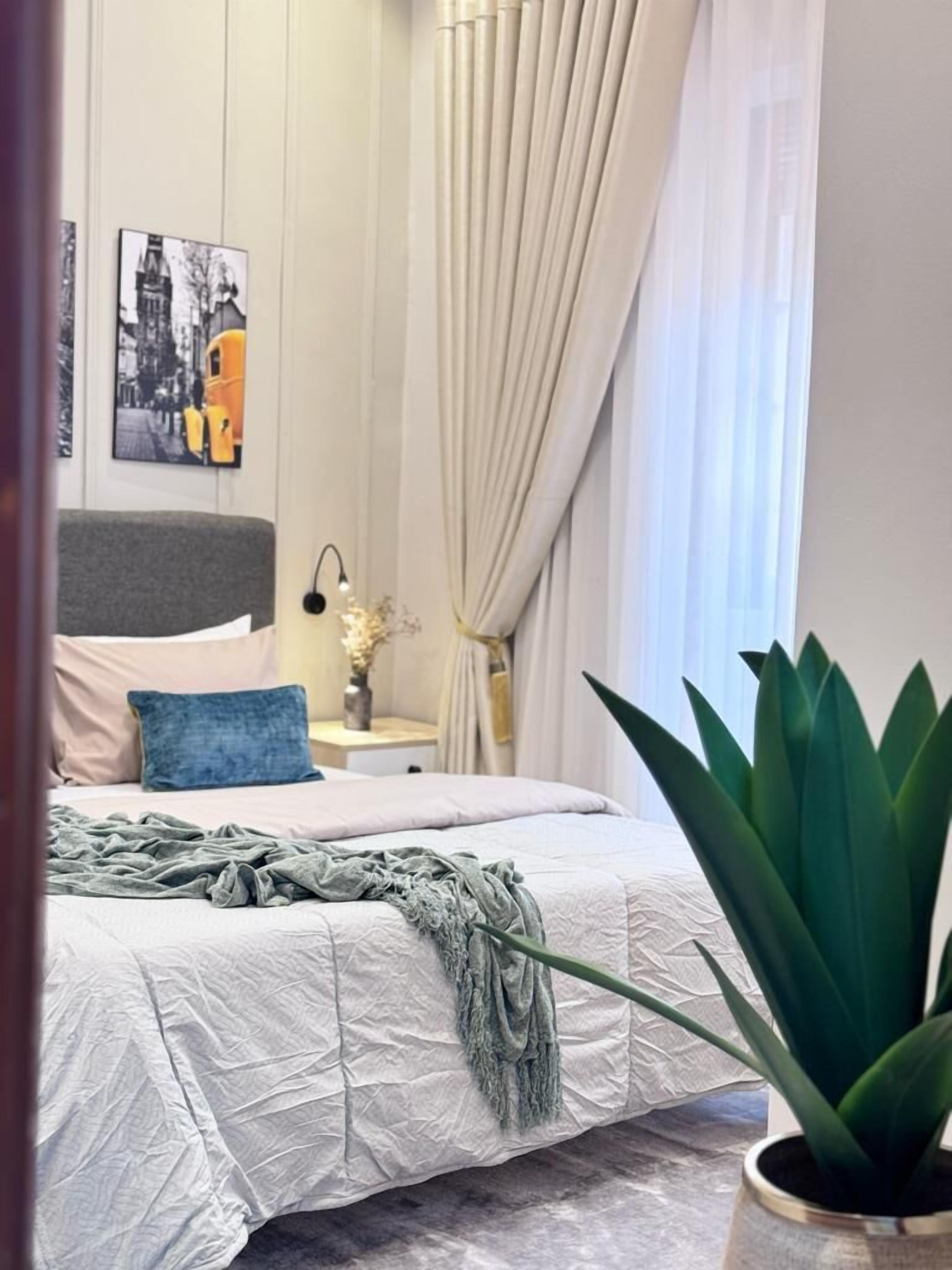 Classic Apartment | Iron/ironing board