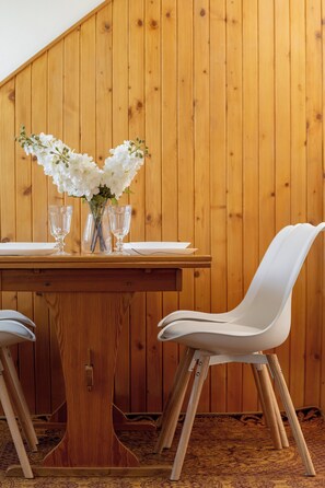 Apartment, 2 Bedrooms, 2 Bathrooms | In-room dining - Modern Apartment Wrocław by Renters (Wroclaw)