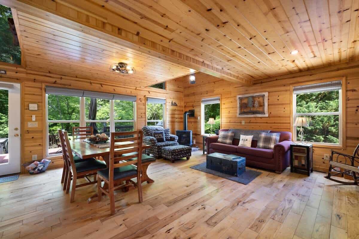 Nottely And Nice-riverfront,dog Friendly,hot Tub - Blairsville, GA