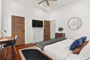 4 bedrooms, desk, iron/ironing board, travel cot