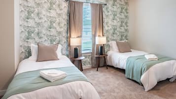 5 slaapkamers, een strijkplank/strijkijzer, gratis wifi, beddengoed