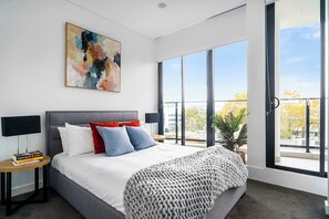 2 bedrooms, desk, iron/ironing board, travel cot