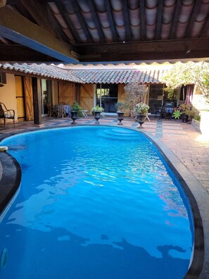 Utomhuspool