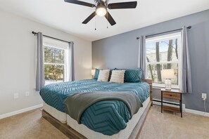 6 Schlafzimmer, Schreibtisch, kostenloses WLAN, Bettwäsche