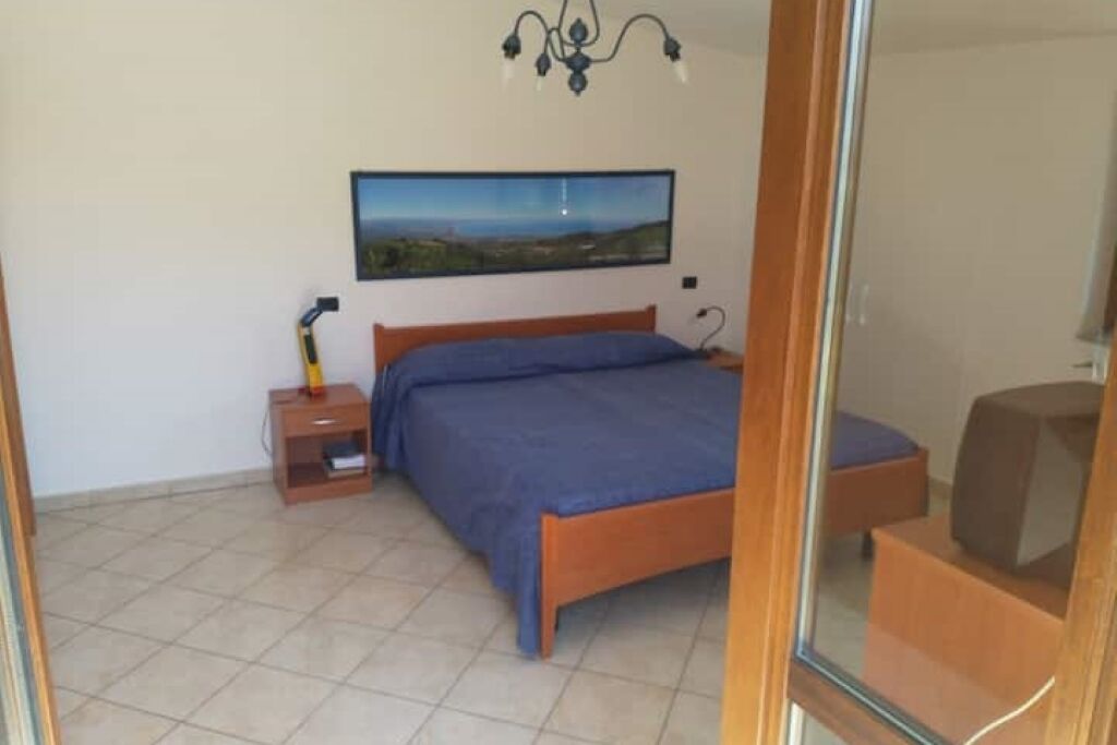 2 chambres, fer et planche à repasser, draps fournis