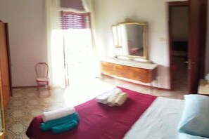 3 Schlafzimmer, Bügeleisen/Bügelbrett, Bettwäsche