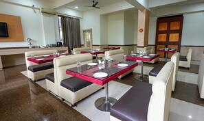 Restaurant - FabHotel Prime Rester Select Chakan (Rajgurunagar)
