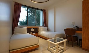 Egyptian cotton sheets, premium bedding, in-room safe, free WiFi