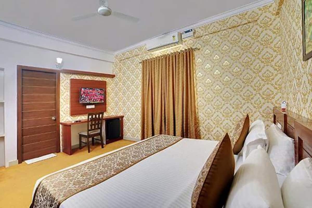 Premium Room | 1 bedroom, Egyptian cotton sheets, premium bedding, in-room safe
