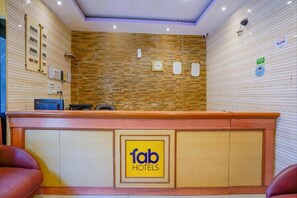 Reception - FabExpress New Deepak (Mumbai)
