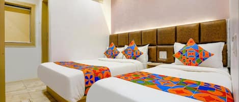 Egyptian cotton sheets, premium bedding, in-room safe, free WiFi