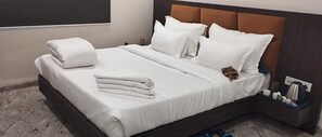 Egyptian cotton sheets, premium bedding, in-room safe, free WiFi - FabHotel Prime Kanha Shree (Indore)