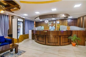 Lobby - Fabhotel Prime The Rivlet Mg Road (Gurugram)
