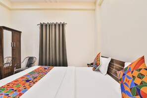 Executive Room | Egyptian cotton sheets, premium bedding, in-room safe, free WiFi - FabHotel Lucknow Inn (Lucknow)