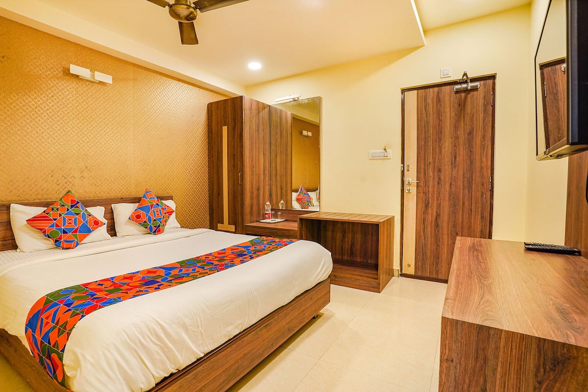 Premium kamer | Lakens van Egyptisch katoen, luxe beddengoed, een kluis op de kamer