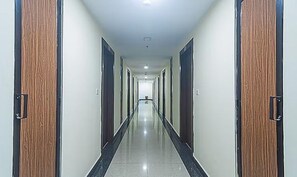 Lobby - FabHotel Prime V Pride (Visakhapatnam)