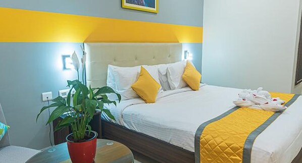 Egyptian cotton sheets, premium bedding, in-room safe, free WiFi