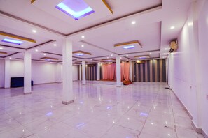 Banquet hall - FabExpress Aditya Grand (Lucknow)