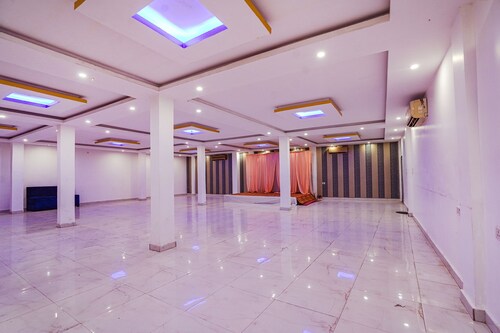 FabExpress Aditya Grand