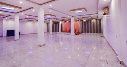 FabExpress Aditya Grand