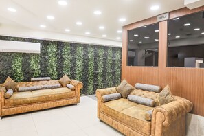 Lobby sitting area - FabHotel Prime Simran (Rajkot)