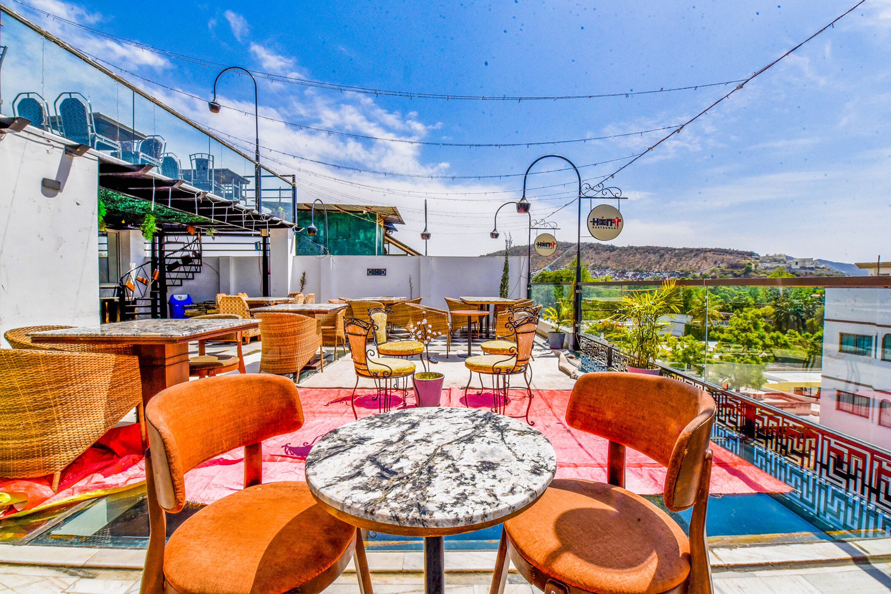 شرفة على السطح