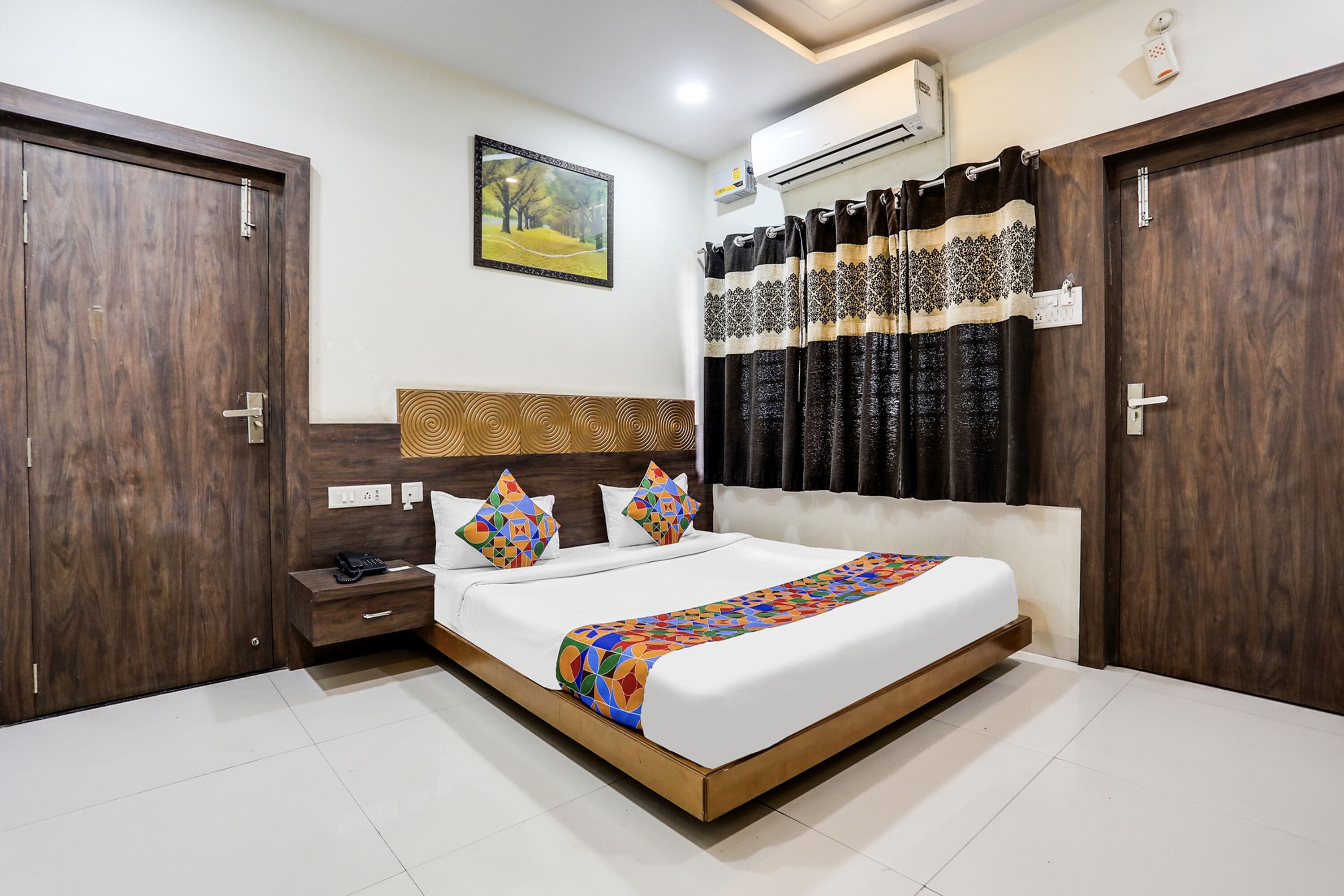 Luxury Room | Egyptian cotton sheets, premium bedding, in-room safe, free WiFi