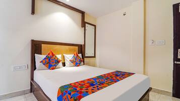 Deluxe Room | Egyptian cotton sheets, premium bedding, in-room safe, free WiFi