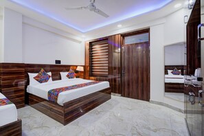 Egyptian cotton sheets, premium bedding, in-room safe, free WiFi - FabExpress Miss Too (Noida)