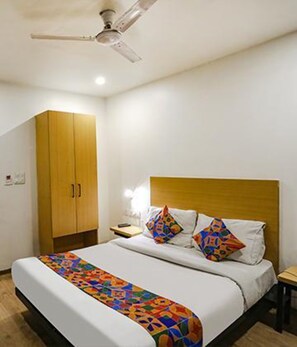 Deluxe Room | Egyptian cotton sheets, premium bedding, in-room safe, free WiFi