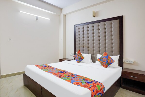 Egyptian cotton sheets, premium bedding, in-room safe, free WiFi - FabHotel Leo Grand (Anekal)