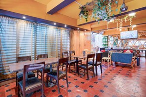 Restaurant - FabHotel Green Wood 5 (Bengaluru)