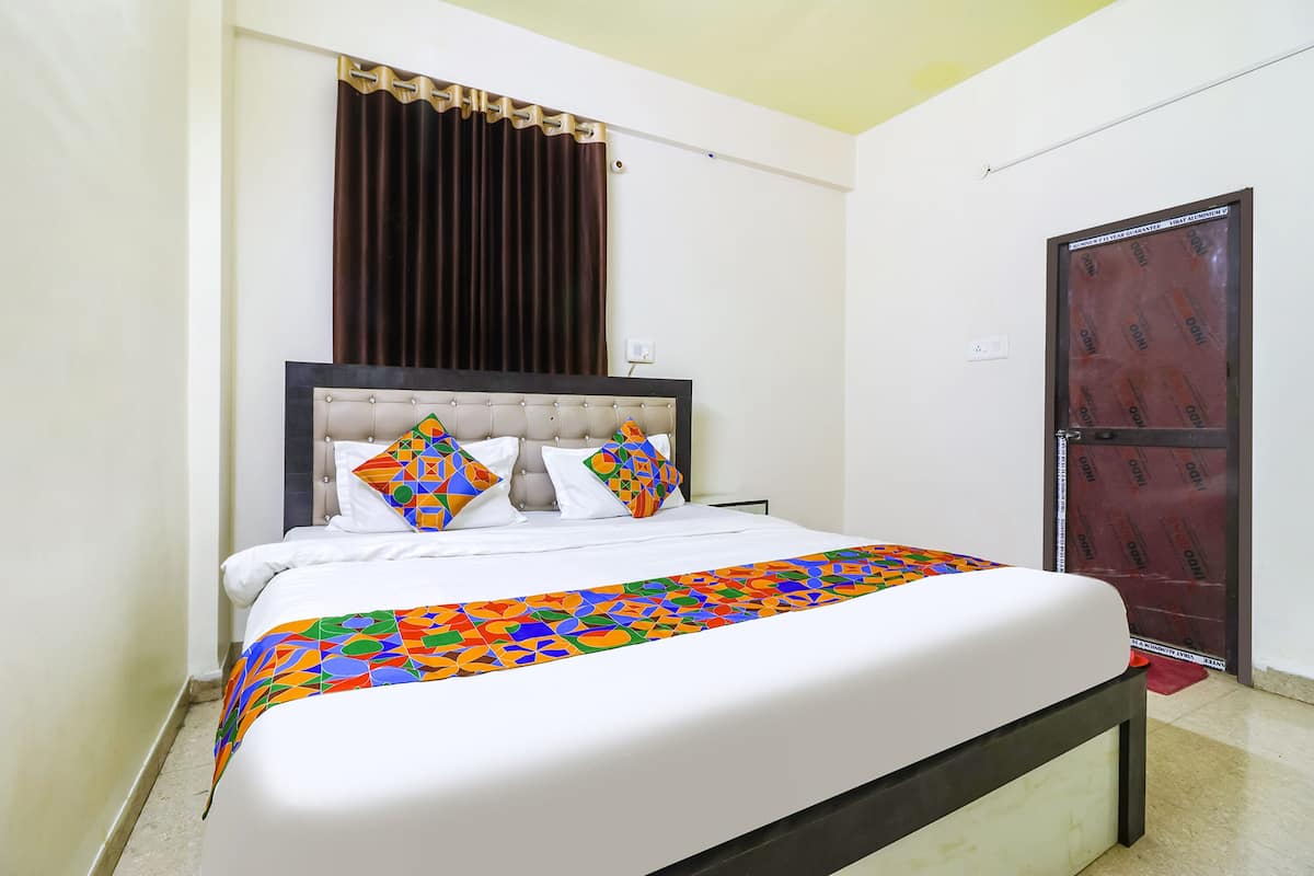 Deluxe Room | Egyptian cotton sheets, premium bedding, in-room safe, free WiFi