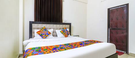 Deluxe Room | Egyptian cotton sheets, premium bedding, in-room safe, free WiFi