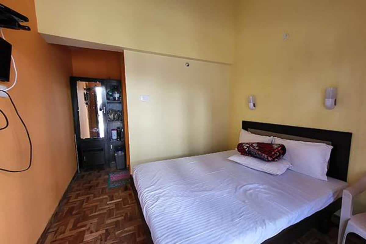 Deluxe kamer | Lakens van Egyptisch katoen, luxe beddengoed, een kluis op de kamer