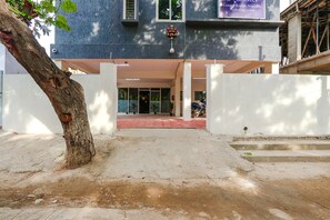 Entrada al alojamiento