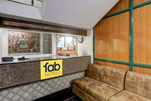 Reception - FabHotel Classic (Bhopal)