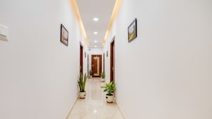 Lobby - FabHotel Royal Grand (Bengaluru)