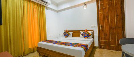 Deluxe Room | Egyptian cotton sheets, premium bedding, in-room safe, free WiFi