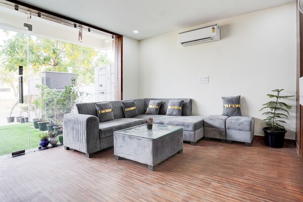 ロビー応接スペース