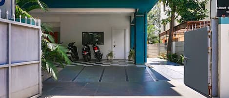 Entrada de la propiedad