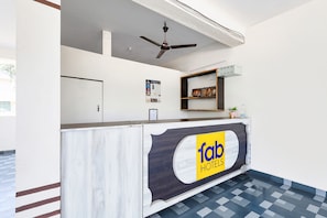 Reception - FabExpress New Balaji Home Stay (Srikalahasti)