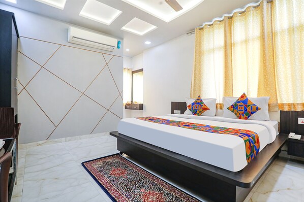 1 bedroom, Egyptian cotton sheets, premium bedding, in-room safe