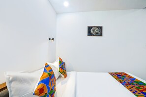 Egyptian cotton sheets, premium bedding, in-room safe, soundproofing