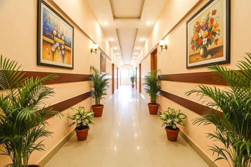 FabHotel Shanti International