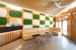 Khu tiếp khách ở sảnh