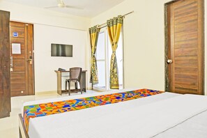 Egyptian cotton sheets, premium bedding, in-room safe, free WiFi